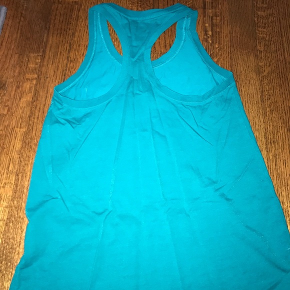 NIKE women’s athletic tank - Picture 4 of 4